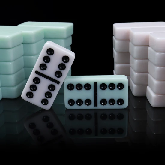 Ensemble de dominos acryliques multicolores professionnels personnalisés pour table de casino