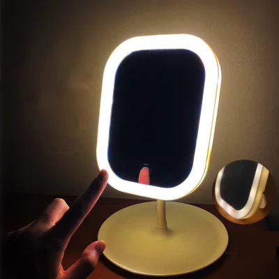 Éclairage de 3 couleurs différentes avec plateau de chargement USB Rectangle contrôlé tactile Miroir de maquillage LED cosmétique